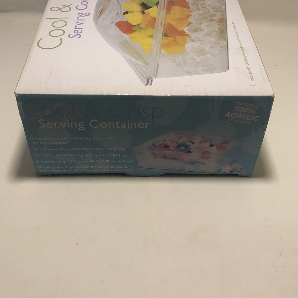 Cool & Crisp Serving Container - Picture 5 of 7